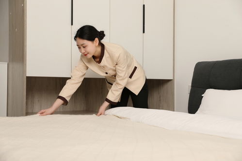 客房保洁服务与女性从业者的职业肖像摄影